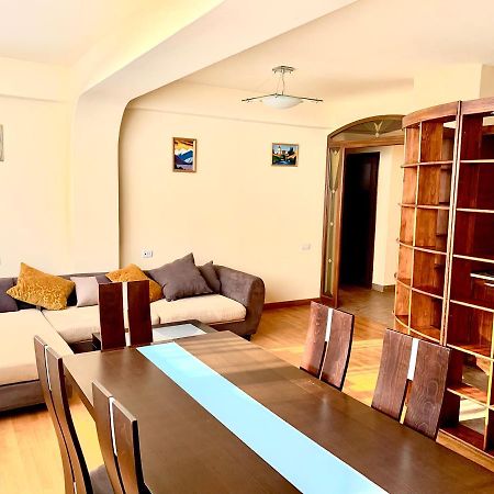 Apartment Amiryan Ереван Экстерьер фото