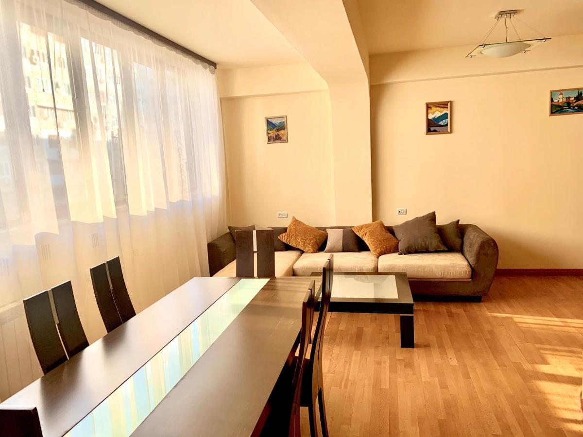 Apartment Amiryan Ереван Экстерьер фото